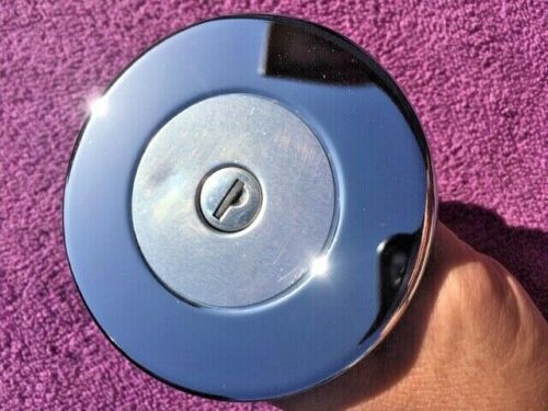 1974 1975 Chevrolet Vega Monza NOS Accessory Locking Gas Cap w/ Keys #994631 / 995213 - Image 9
