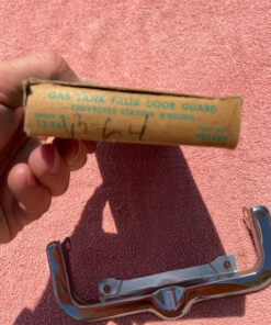 Alternative view of 1963-1964 Chevrolet STATION WAGON NOS Accessory Gas Door Guard #985489