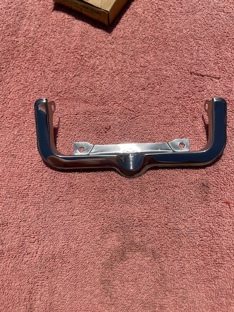 1963-1964 Chevrolet STATION WAGON NOS Accessory Gas Door Guard #985489 - Image 3