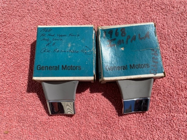 NOS headlight to front fender trim molding filler pair for 1968 Chevrolet Impala Caprice Bel Air Biscayne part numbers 3928433 and 3928434