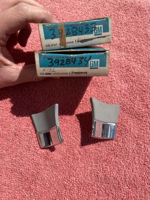 1968 Chevrolet Bel Air Biscayne Impala Caprice NOS Headlight to Front Fender Trim Molding Filler Pair #3928433 / 3928434 - Image 5