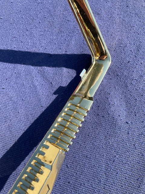 1958 Chevrolet Bel Air Biscayne Delray NORS Accessory GOLD Bowtie License Plate Frame - Image 5