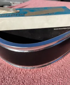 NOS left hand lower rear corner B84 trim molding for 1981 to 1988 Chevrolet truck Blazer Suburban part number 14027593 OEM
