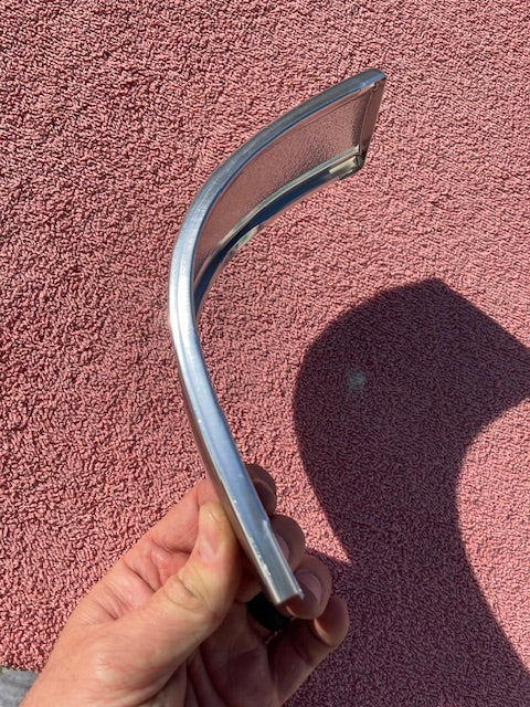1981-1988 Chevrolet Truck Blazer Suburban NOS LH Lower Rear Corner B84 Trim Molding #14027593 - Image 2