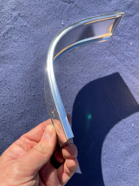 1981-1988 Chevrolet Truck Blazer Suburban NOS LH Lower Rear Corner B85 Trim Molding #15549303 - Image 3