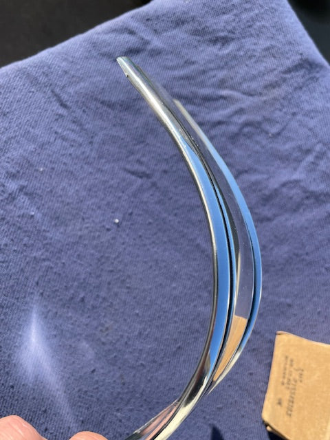 1981-1988 Chevrolet Truck Blazer Suburban NOS LH Lower Rear Corner B85 Trim Molding #15549303 - Image 9