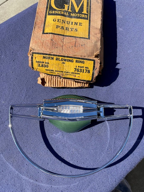 NOS deluxe horn ring cap for 1961 to 1966 Chevrolet pickup truck and 1959 1960 Biscayne part numbers 763178 and 3775533 OEM steering wheel center cap