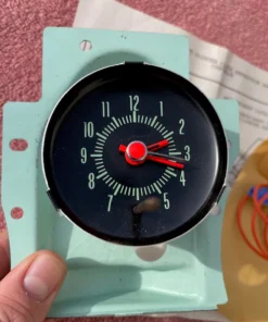Alternative view of 1969 Chevrolet Chevelle Malibu 6 8 NOS Accessory Dash Electric Clock #993666