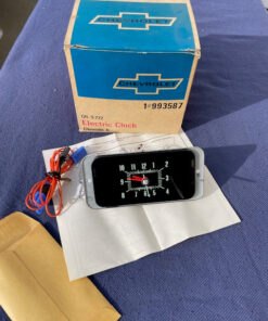 Alternative view of 1969 1970 Chevrolet Impala Bel Air Biscayne NOS Accessory Dash Clock #993587