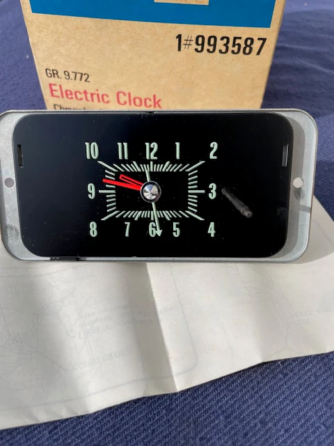 1969 1970 Chevrolet Impala Bel Air Biscayne NOS Accessory Dash Clock #993587 - Image 3