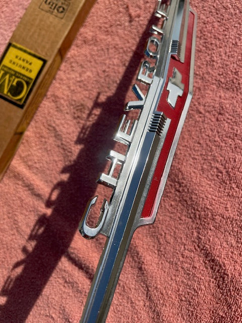 1962 Chevrolet Chevy II 2 Nova 4 6 300 Standard NOS Hood Lip Emblem #3792812 - Image 4