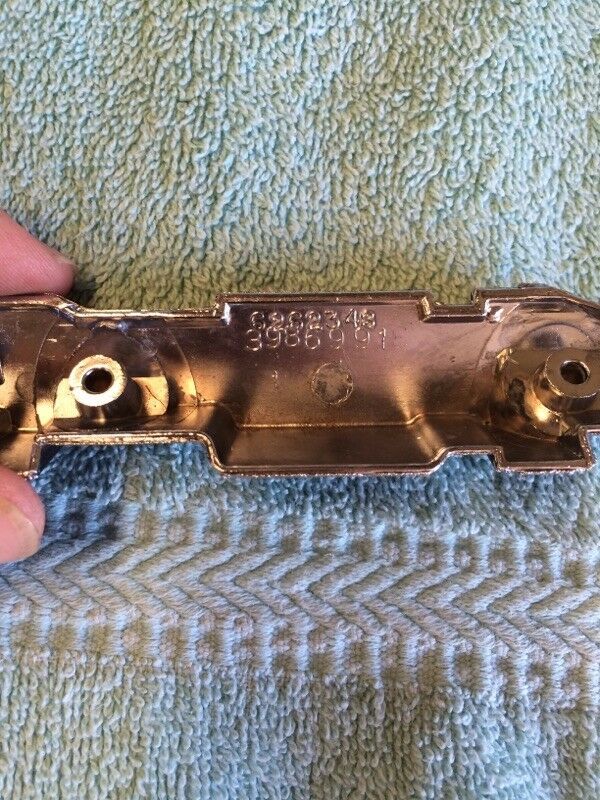1970's ??? Chevrolet NOS 454 Emblem (cast #6262348 / 3986991) - Image 4