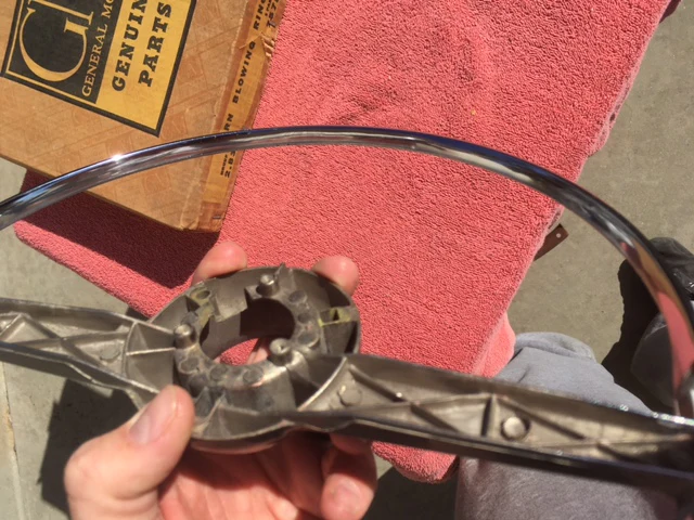 1951 1952 Chevrolet Styleline Fleetline Deluxe NOS Steering Wheel Horn Ring #757898 (Has small pits) - Image 2