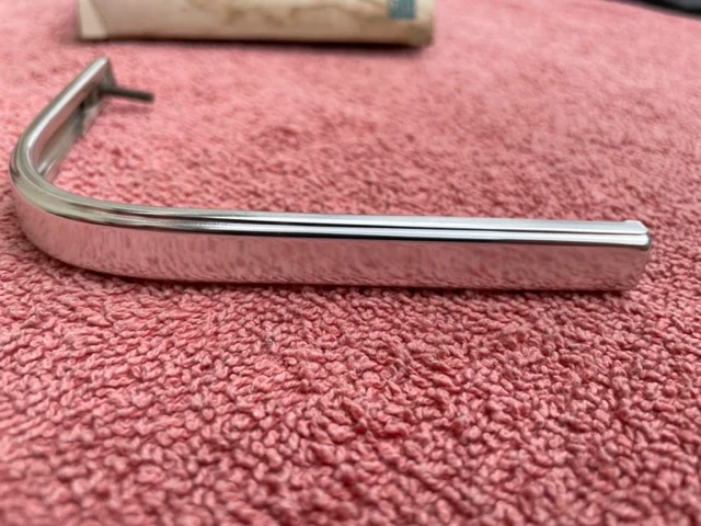 1969 Chevrolet Chevelle NOS RH Grille to Fender Lower Trim Molding #3952424 - Image 5