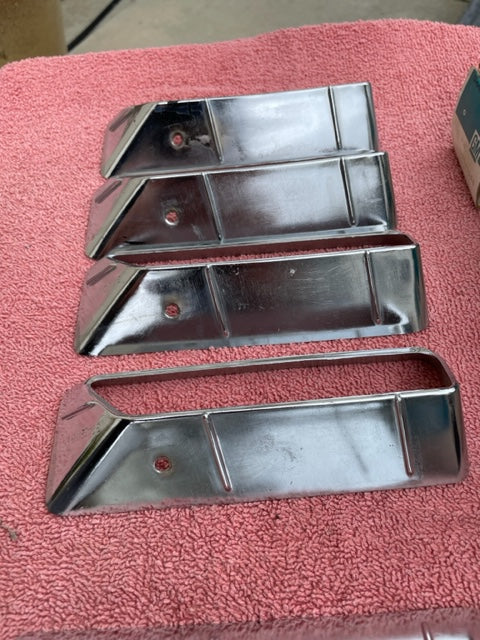 1969 Chevrolet Corvette C3 Stingray NOS Front Fender Louvre Set #3945247 / 3945248 - Image 12