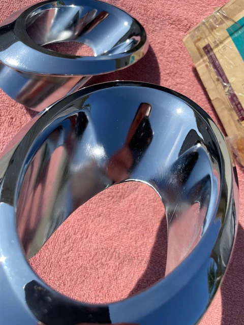 1966 1967 Chevrolet Corvette C2 Sting Ray NOS Rear Exhaust Tips Bezel Trim Pair #3892225 / 3892226 - Image 26