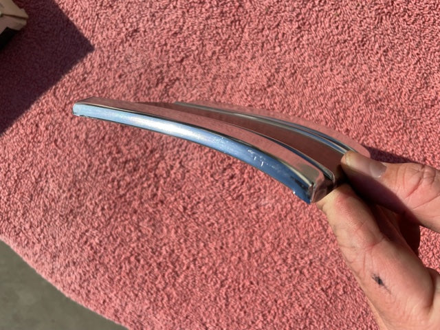 1969-1972 Chevy GMC Fleetside Truck NOS Right Lower Cab Wood Grain Molding #3955308 - Image 9