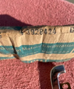 NOS right hand fender grille extension trim molding for 1968 Chevrolet Chevelle part number 3928424