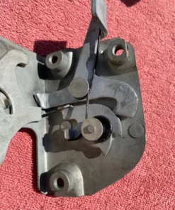 1961-1964 Corvair F.C. FC 95 Greenbrier NOS Left Front Door Lock Latch #3776607