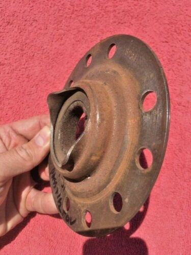 1929 1930 1931 Chevrolet NOS Rear Outer Axle Shaft Bearing Seal & Retainer #344282 / 344072 - Image 3