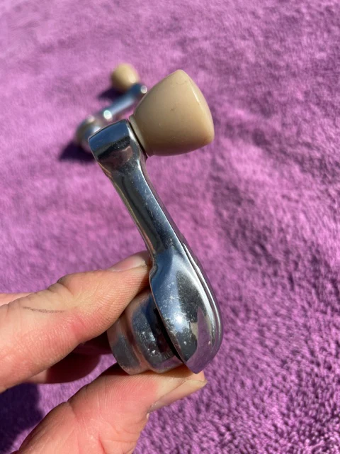 1930's 1940's GM NOS Rose Tan Ivory Knob Vent Window Crank Handle Pair #4091272? - Image 2