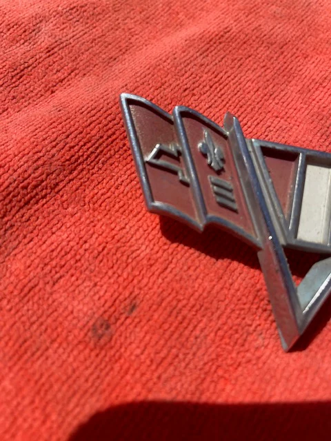 1965 - 1967 Chevrolet Impala V8 NICE USED Front Fender "V" Flag Emblem #3840318 - Image 6