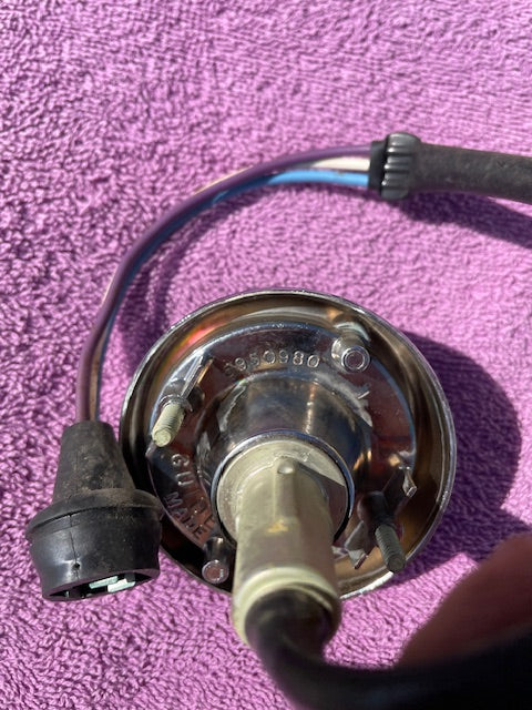 1963-1967 Chevrolet Corvette C2 NOS Park Light Lens Turn Signal Assembly #910552 / 5950980 / 5954440 - Image 8