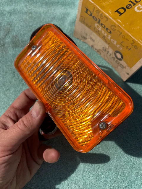 1967 Chevrolet Van G10 G20 NOS LH Park Light Lens Turn Signal Assembly #911459 - Image 9
