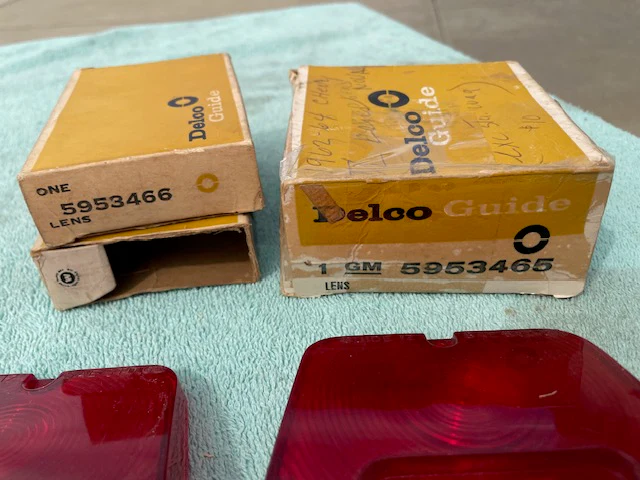 1962-1964 Chevy II / Nova NOS Backup Tail Light Lamp Lens Pair Set #5953465 / 5953466 - Image 2