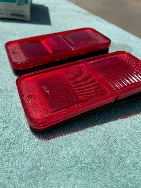 1968-1972 Chevrolet GMC Truck Blazer 1971-1985 Van NOS RED Rear Side Marker Pair #915119 / 916087 - Image 4