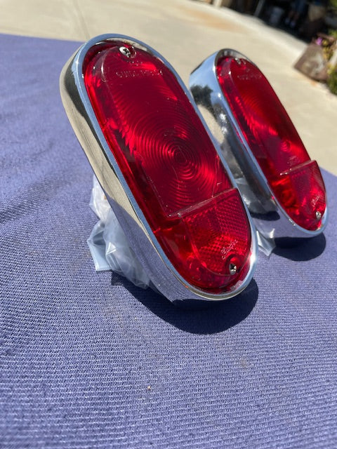 1955-1959 Chevrolet Suburban Panel Truck USED Tail Light Lamp Lens + Bezel Pair #5952787 / 5946391 - Image 2