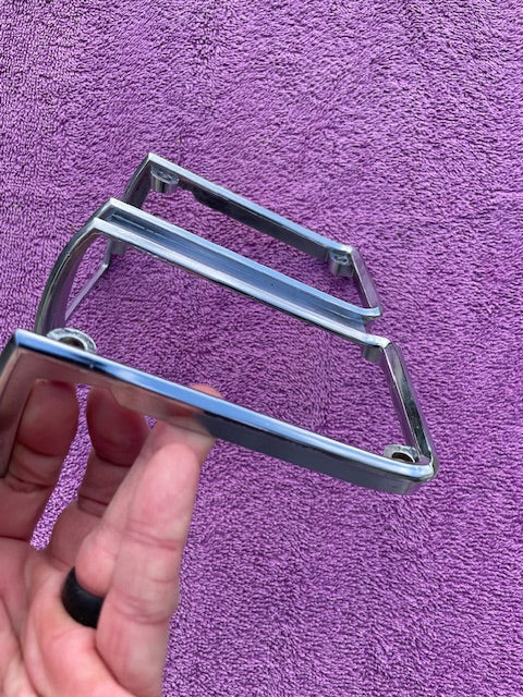 1971 Chevrolet Chevelle Wagon + El Camino NOS LH Park Light Marker Lamp Bezel #3998273 - Image 7