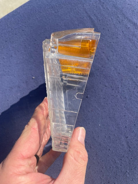 1972 El Camino + Chevelle Wagon NOS LH Turn Light Lamp Lens #5965687 (CRACKED) - Image 6