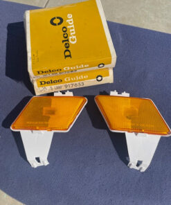 1970 Chevrolet Bel Air, Biscayne, Caprice, Impala NOS Front Bumper/Fender Amber Side Marker Pair #917091 / 917092 / 917653 / 917654