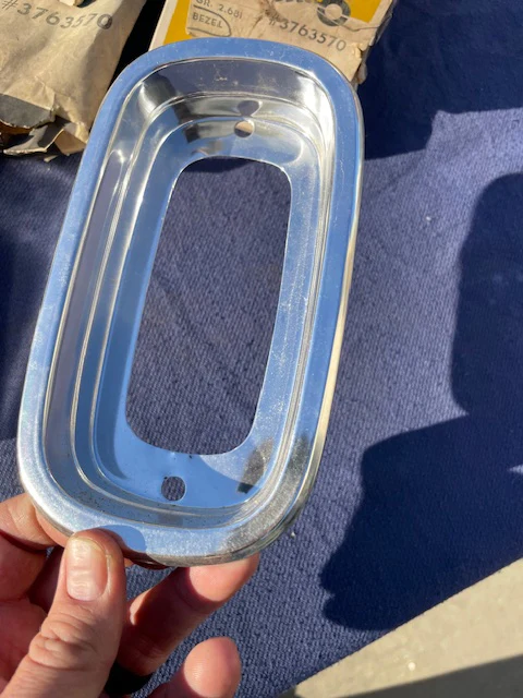 1960-1966 Chevrolet Fleetside Pickup Truck NOS Tail Light Lamp Lens + Bezel Pair #5952677 / 3763570 - Image 4
