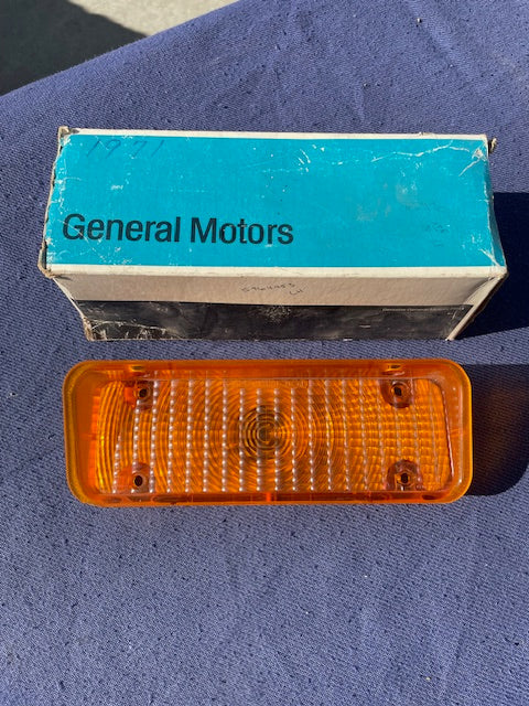 1971 1972 Chevrolet Truck Blazer NOS AMBER LH Park Light Lamp Lens #5964453