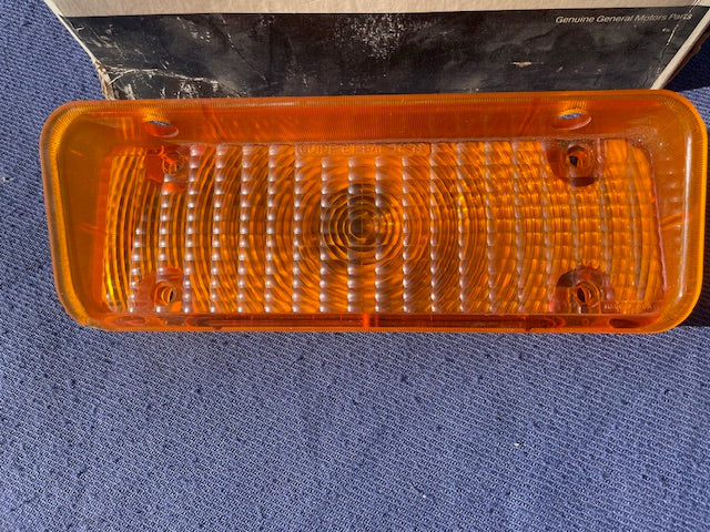 1971 1972 Chevrolet Truck Blazer NOS AMBER LH Park Light Lamp Lens #5964453 - Image 2