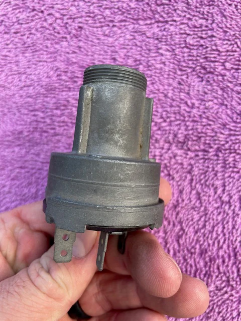 1962-66 Chevrolet Truck 1962-64 Chevy II 1965-66 Van NOS Ignition Switch #1116626 / D-1436 - Image 3
