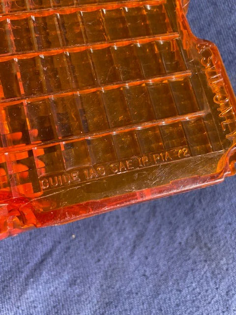 1972 El Camino + Chevelle Wagon NOS RH Turn Light Lamp Lens #5965276 (CHIPPED) - Image 6