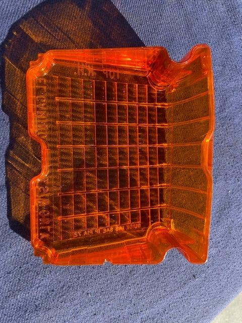 1972 El Camino + Chevelle Wagon NOS RH Turn Light Lamp Lens #5965276 (CHIPPED) - Image 14