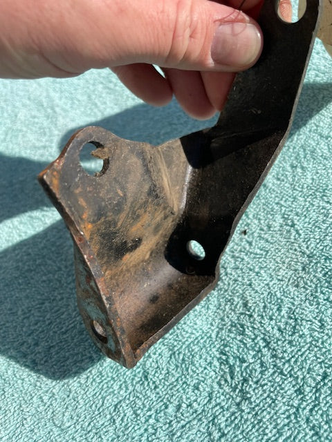 1965 - 1970 Chevrolet Impala Bel Air Biscayne Caprice V6 NOS Steering Pump Bracket #3891598 - Image 4