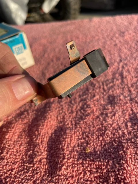1973-77 Chevrolet Chevelle Malibu Impala Caprice NOS Park Brake Switch #1241639 - Image 2
