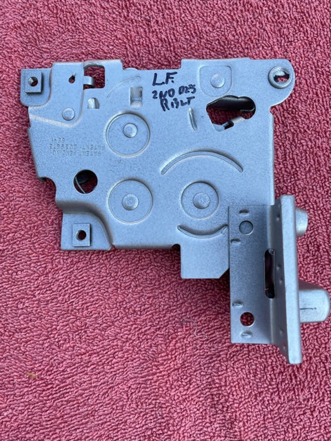 1949 - 1954 Chevrolet REBUILT Left Front Door Latch Assembly (OEM #4560815 / 4643360 / 4244840 / 4626156) - **(Price includes $95 refundable core charge) - Image 6