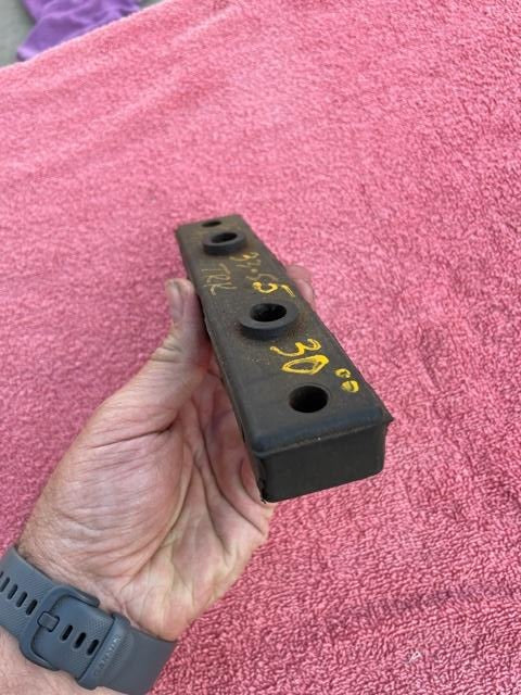 1933 - 1955 (1st ser.) Chevrolet Pickup Truck NORS Front Motor Mount (OEM #3657520) - Image 5