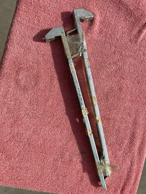 1963-1967 Chevrolet Corvette NOS Window Rear Glass Frame Channel Run Track Pair #3840595 / 3840596 - Image 3