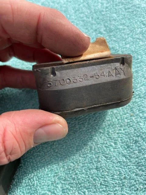1952-1954 Chevrolet 150, 210, Bel Air NOS Front Lower Engine Motor Mounts PAIR #3700332 - Image 8