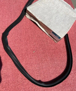 1973 - 1977 Chevrolet Chevelle, Malibu, Laguna NOS Sunroof Rear Sliding Panel Weatherstrip #9652118