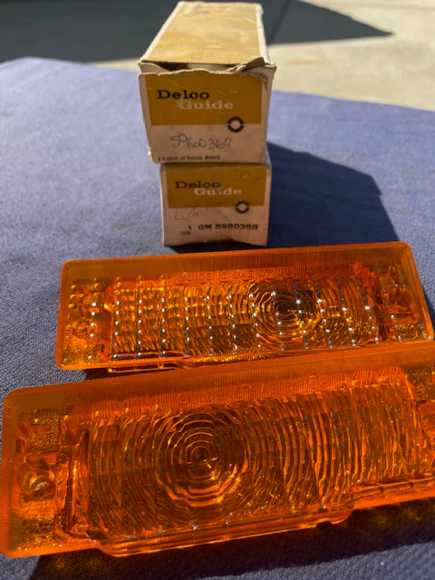 1968 Chevrolet Bel Air Biscayne Impala Caprice NOS Amber Park Light Lens Pair #5960367 / 5960368 - Image 5
