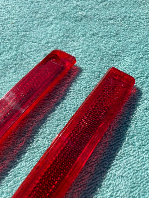 1970 - 1972 Chevrolet Chevelle Wagon El Camino NOS Tail Light Reflex Lens Pair #5964151 / 5964152 - Image 7