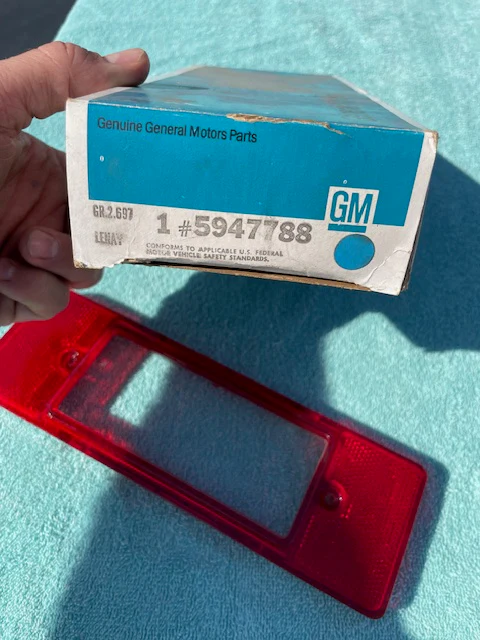 1974 1975 Chevrolet Bel Air Sedan NOS Tail Lamp Reflex Lens #5947788 - Image 2